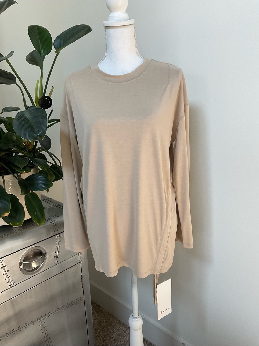 lululemon athletica Long-Sleeve Crewneck Top in Light Beige